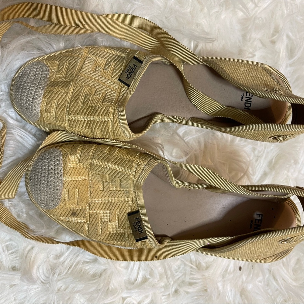 Fendi Yellow/Gold Espadrille Flats. Size 8